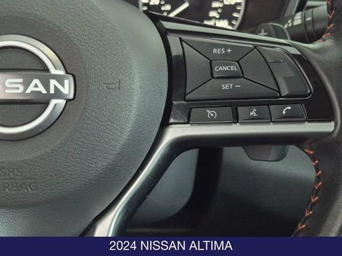 Used 2024 Nissan Altima 2.5 SR w/ SR Premium Package FWD image 19