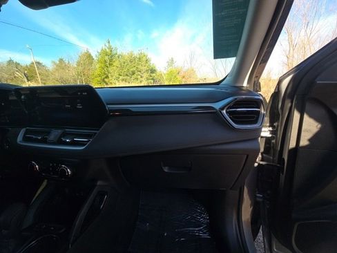 Certified 2025 Chevrolet TrailBlazer LS w/ LS Convenience Package image 33