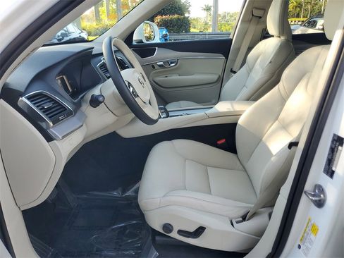 Certified 2024 Volvo XC90 B5 Core w/ Protection Package Premier image 18