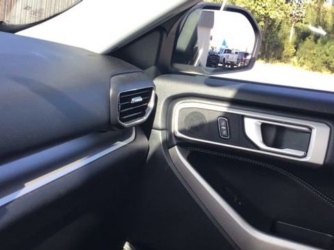 Used 2024 Ford Explorer XLT w/ Equipment Group 202A image 27