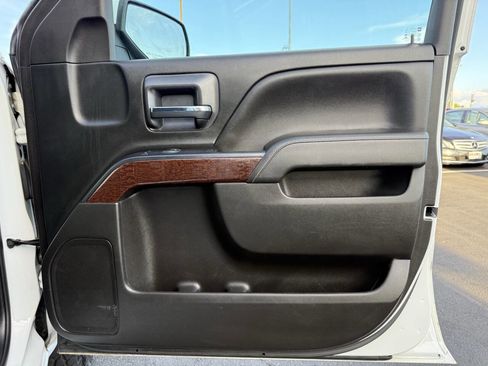 Used 2018 GMC Sierra 1500 SLE w/ SLE Value Package image 12