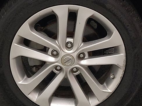 Used 2016 Nissan Juke S FWD image 31