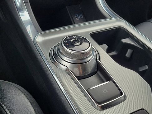 Used 2022 Ford Edge Titanium image 29