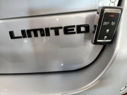 Used 2023 Jeep Grand Cherokee L Limited w/ Black Appearance Package AWD/4WD image 45