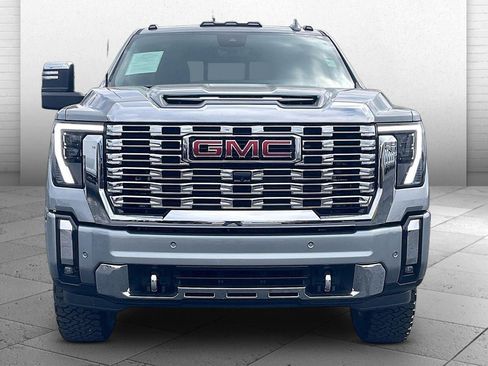 Used 2025 GMC Sierra 2500 Denali w/ Denali Reserve Package image 2
