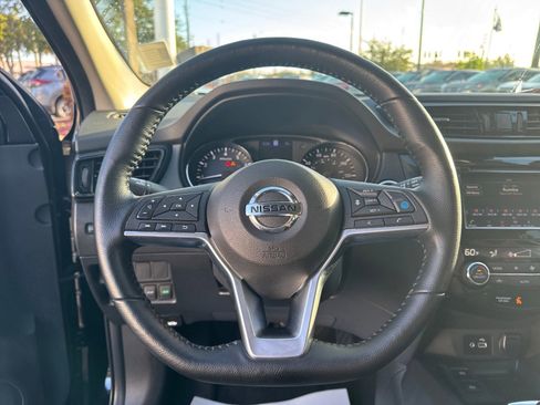 Certified 2022 Nissan Rogue Sport SL image 14