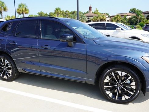 Used 2026 Volvo XC60 T8 Plus w/ Protection Package Premier AWD/4WD image 4