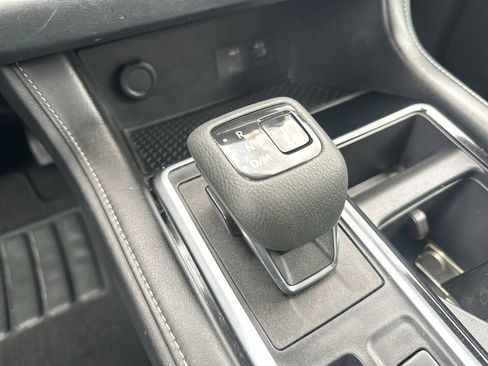 Used 2024 Nissan Pathfinder SV FWD image 30