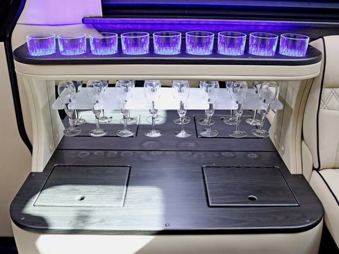 Used 2024 Mercedes-Benz Sprinter 3500 image 43