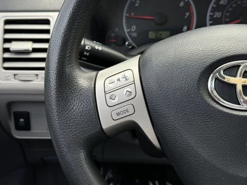 Used 2013 Toyota Corolla LE FWD image 27