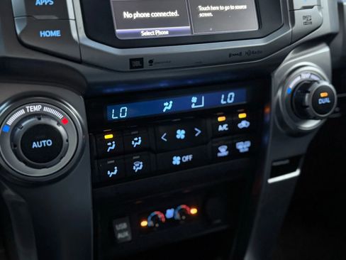 Used 2016 Toyota 4Runner Limited image 39