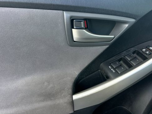 Used 2015 Toyota Prius Two image 10