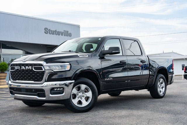 Used 2025 RAM 1500 Big Horn AWD/4WD image 1