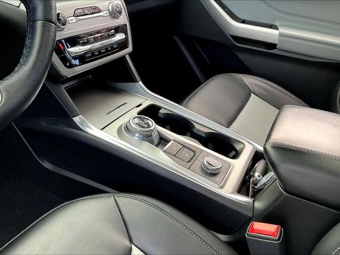 Used 2023 Ford Explorer XLT w/ Equipment Group 202A image 20