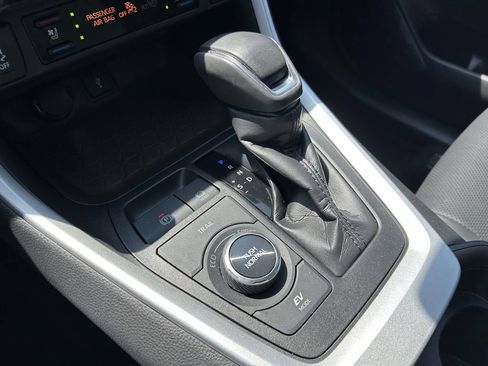 Used 2021 Toyota RAV4 Limited w/ Limited Grade Weather Package AWD/4WD image 25