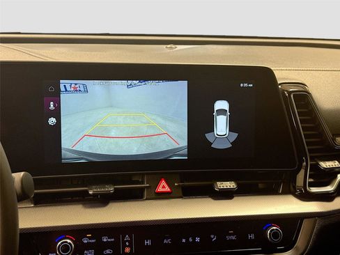 Used 2023 Kia Sportage SX image 14