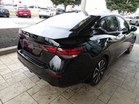 Used 2025 Nissan Sentra SV w/ SV Premium Package image 7