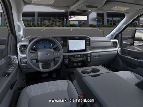 New 2026 Ford F250 XLT w/ XLT Premium Package image 9