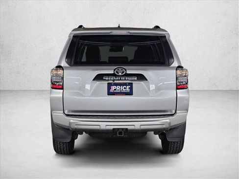 Used 2021 Toyota 4Runner TRD Off-Road Premium AWD/4WD image 7