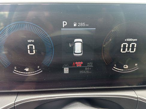 Used 2025 Hyundai Santa Fe SEL FWD image 6