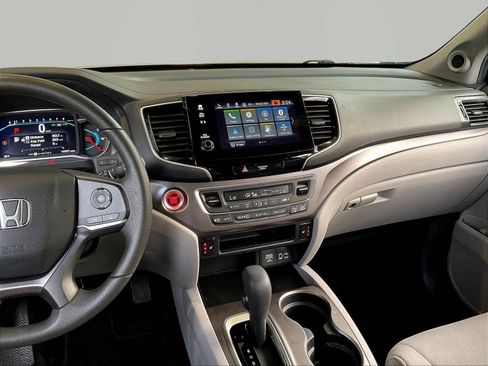 Used 2020 Honda Pilot EX image 9