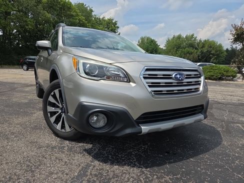 Used 2016 Subaru Outback 2.5i Limited AWD/4WD image 21