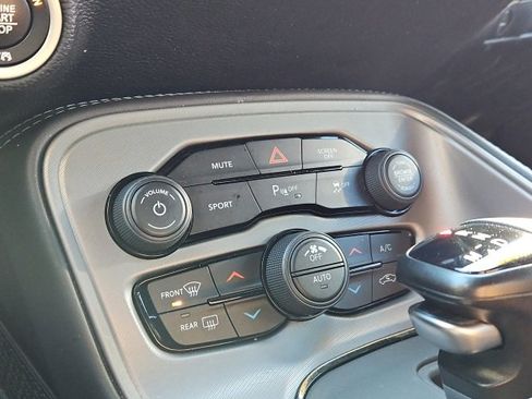 Used 2023 Dodge Challenger R/T w/ Blacktop Package image 36