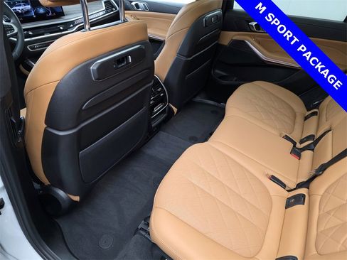 Certified 2023 BMW X7 xDrive40i w/ M Sport Package image 15