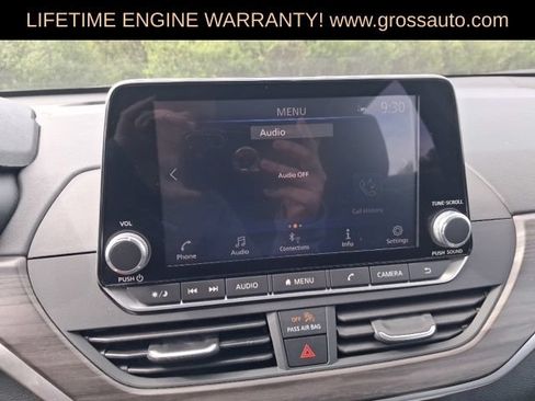 Used 2025 Nissan Altima 2.5 SV FWD image 13
