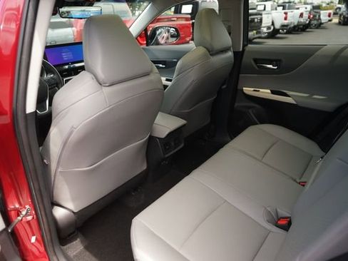Used 2023 Toyota Venza Limited AWD/4WD image 12