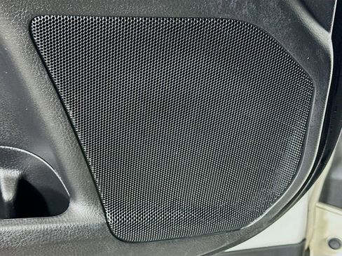 Used 2018 Toyota Highlander Plus image 18