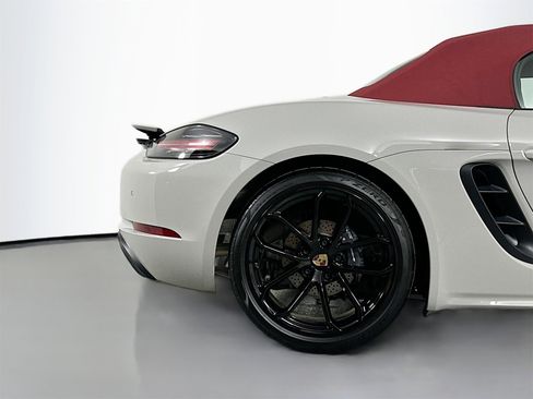 Certified 2024 Porsche 718 Boxster image 13