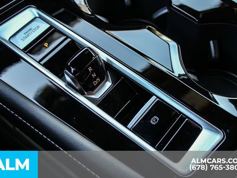 Used 2024 Volkswagen Atlas Cross Sport SE image 36