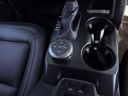 New 2025 Ford Bronco Badlands image 57