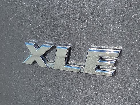 Used 2024 Toyota RAV4 XLE image 9