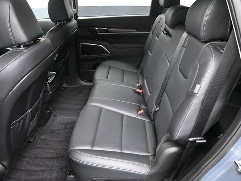New 2025 Kia Telluride LX FWD image 29