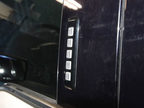 Used 2021 Ford F150 Lariat image 47