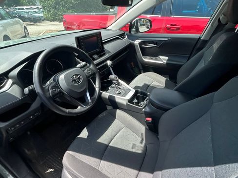 Used 2021 Toyota RAV4 XLE w/ Convenience Package AWD/4WD image 9