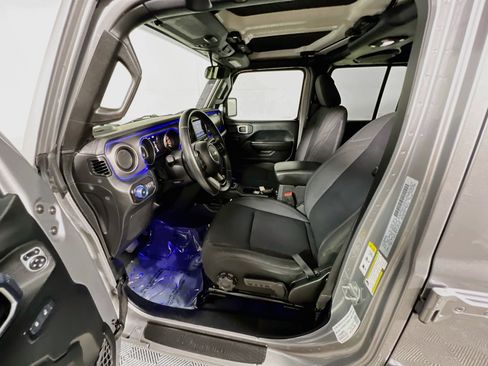 Used 2018 Jeep Wrangler Unlimited Sport S AWD/4WD image 15