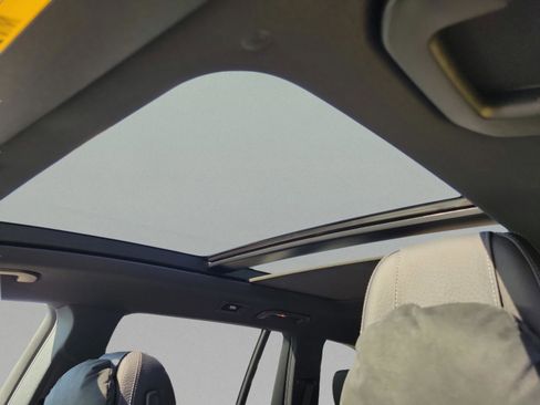 New 2026 Mercedes-Benz GLS 580 4MATIC image 35