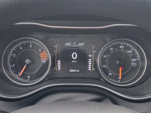 Used 2019 Jeep Cherokee Latitude w/ Popular Appearance Group image 15