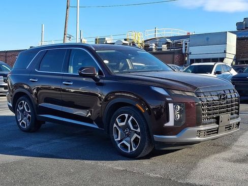 Used 2024 Hyundai Palisade Limited AWD/4WD image 3