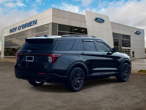 Certified 2025 Ford Explorer ST AWD/4WD image 5