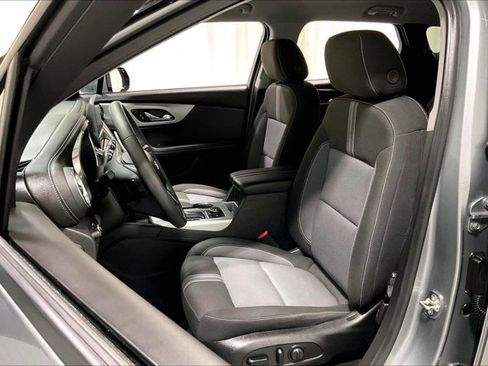 Used 2025 Chevrolet Blazer LT AWD/4WD image 25