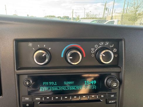 Used 2020 Chevrolet Express 3500 LS image 39