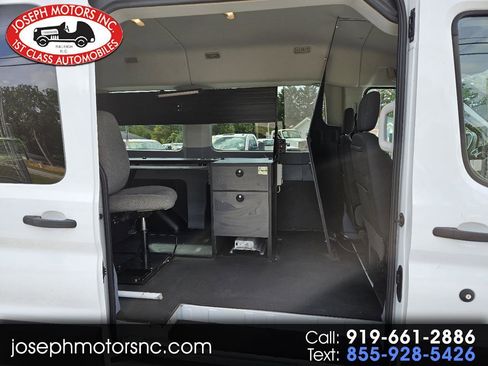 Used 2019 Ford Transit 150 XLT image 1