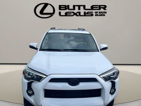 Used 2023 Toyota 4Runner SR5 Premium w/ Moonroof Package RWD image 2