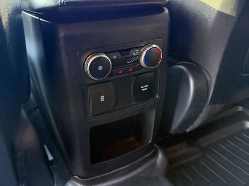 Used 2020 Ford Explorer Platinum w/ Premium Technology Package image 55