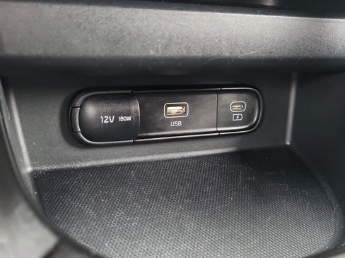 Used 2025 Kia Seltos S FWD image 28