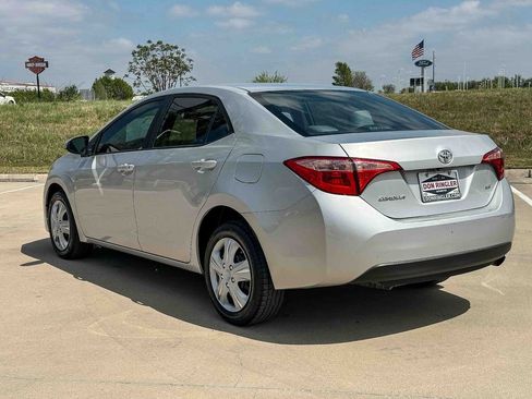 Used 2019 Toyota Corolla LE image 5
